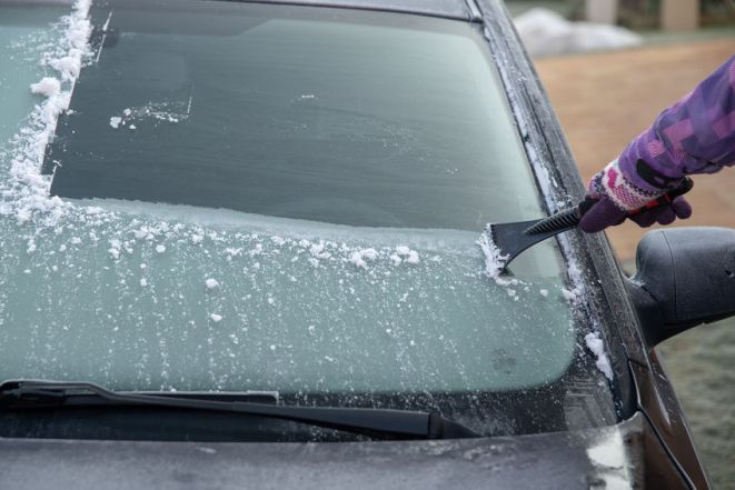 De-Ice Your Vehicle Windows Safely: 3 Tips