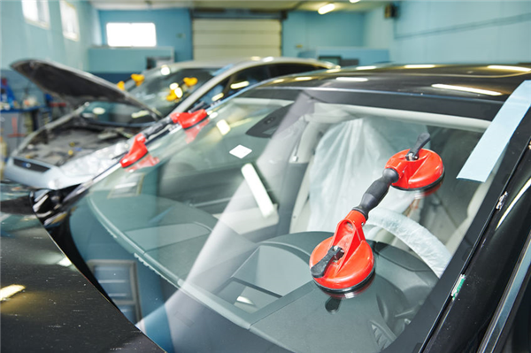 Auto Glass Repair Certification: Why It's Important 