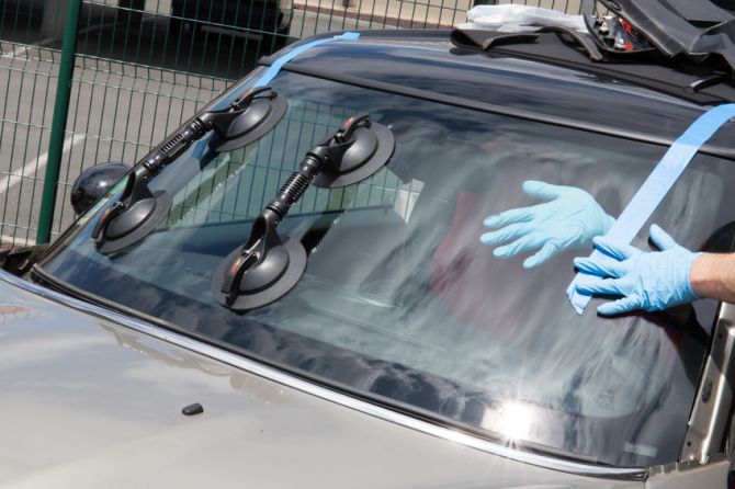 What to Expect When You Get a Windshield Replacement