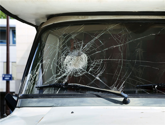 When to Repair a Cracked Windshield